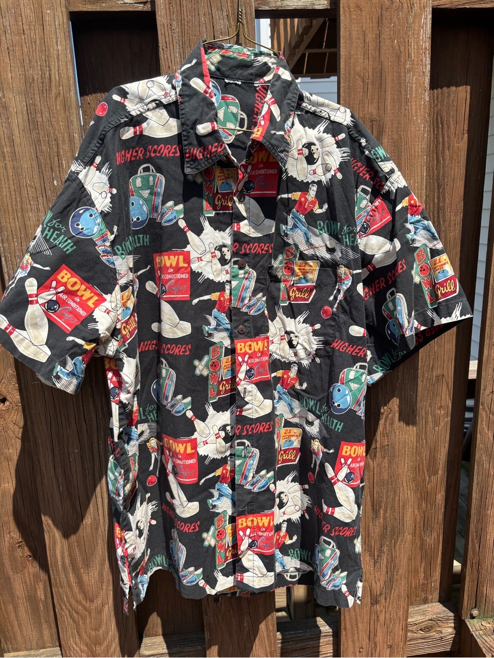 Men's Bowling Theme Sz XXL High Seas Trading Excellent Cond. Black background